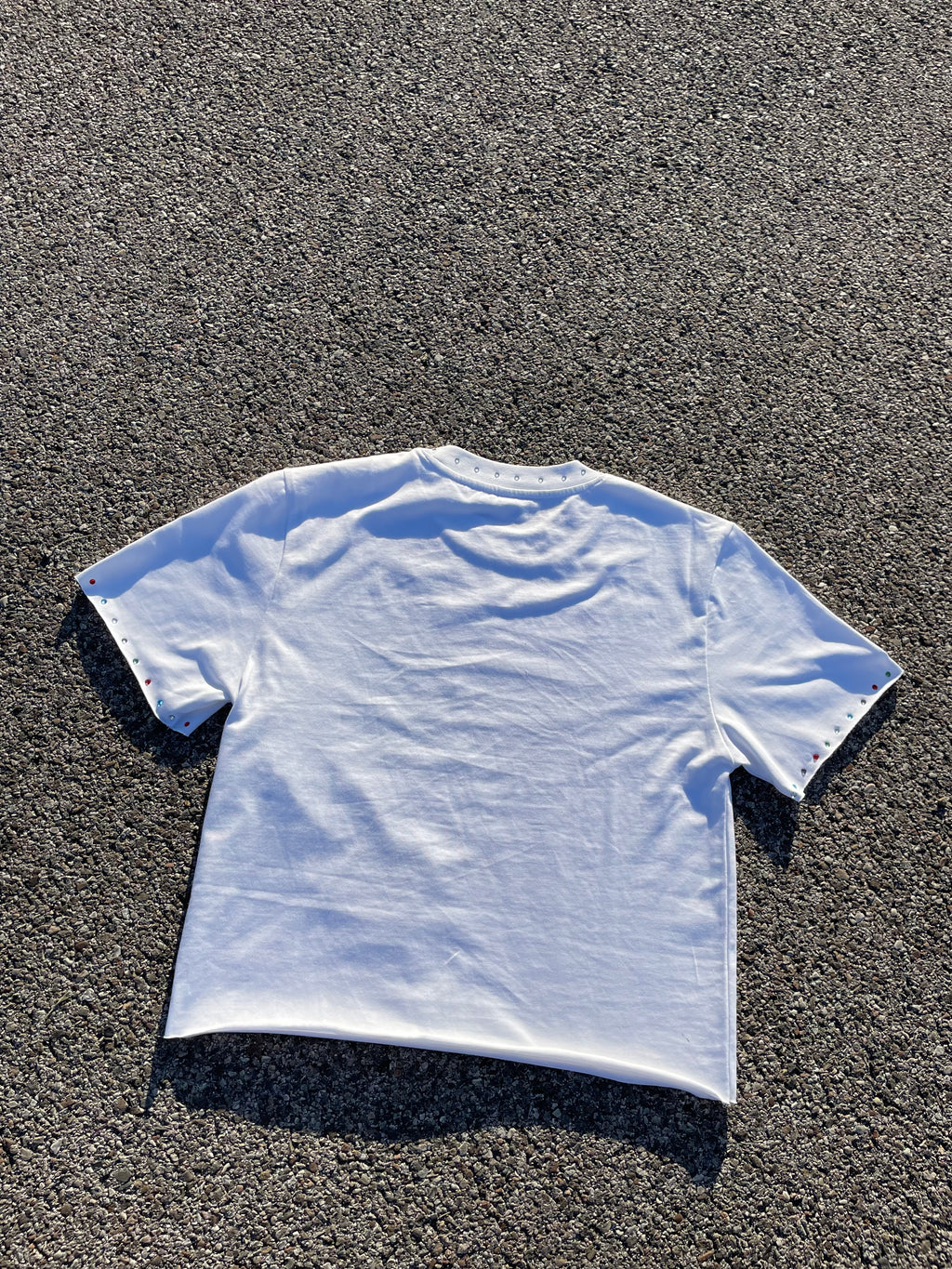 “NEVER BE A BROKEASS” TEE