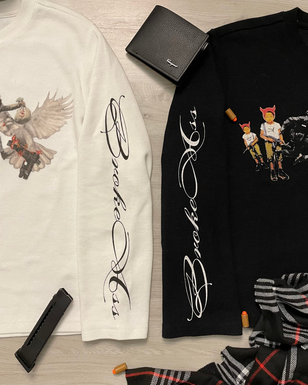 “WAR WORLD” THERMAL WHITE