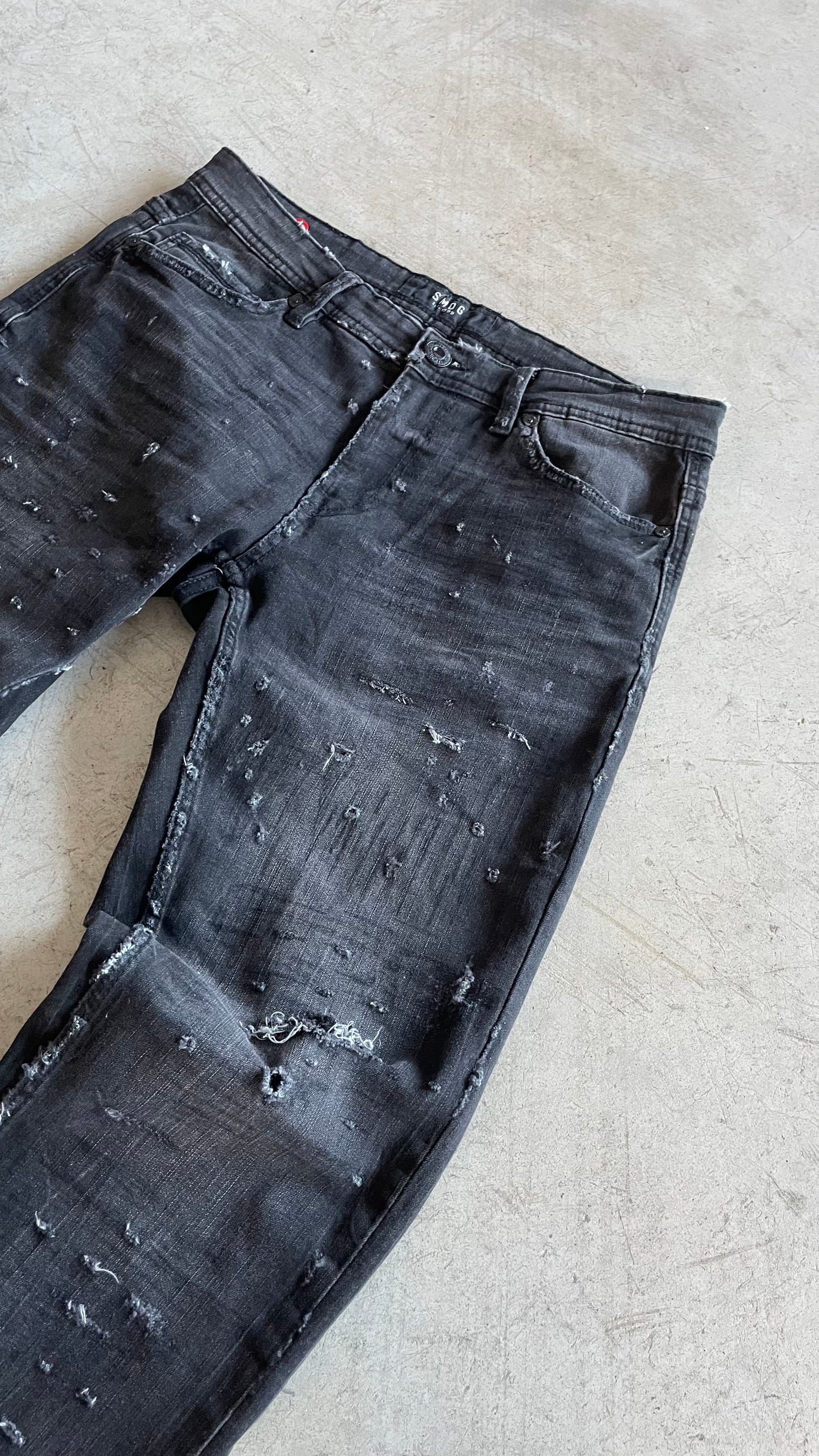 Jeans Collection “BrokeAss//RAW”