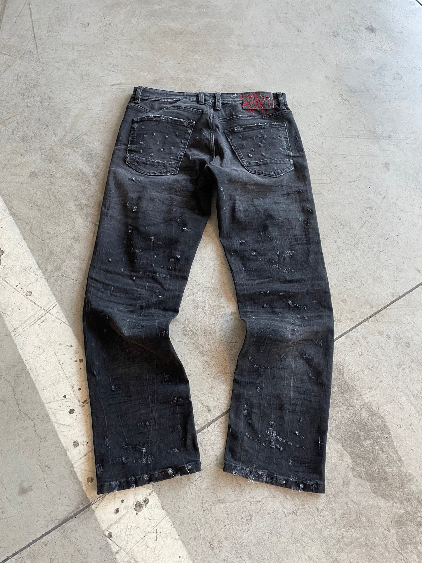 Jeans Collection “BrokeAss//RAW”