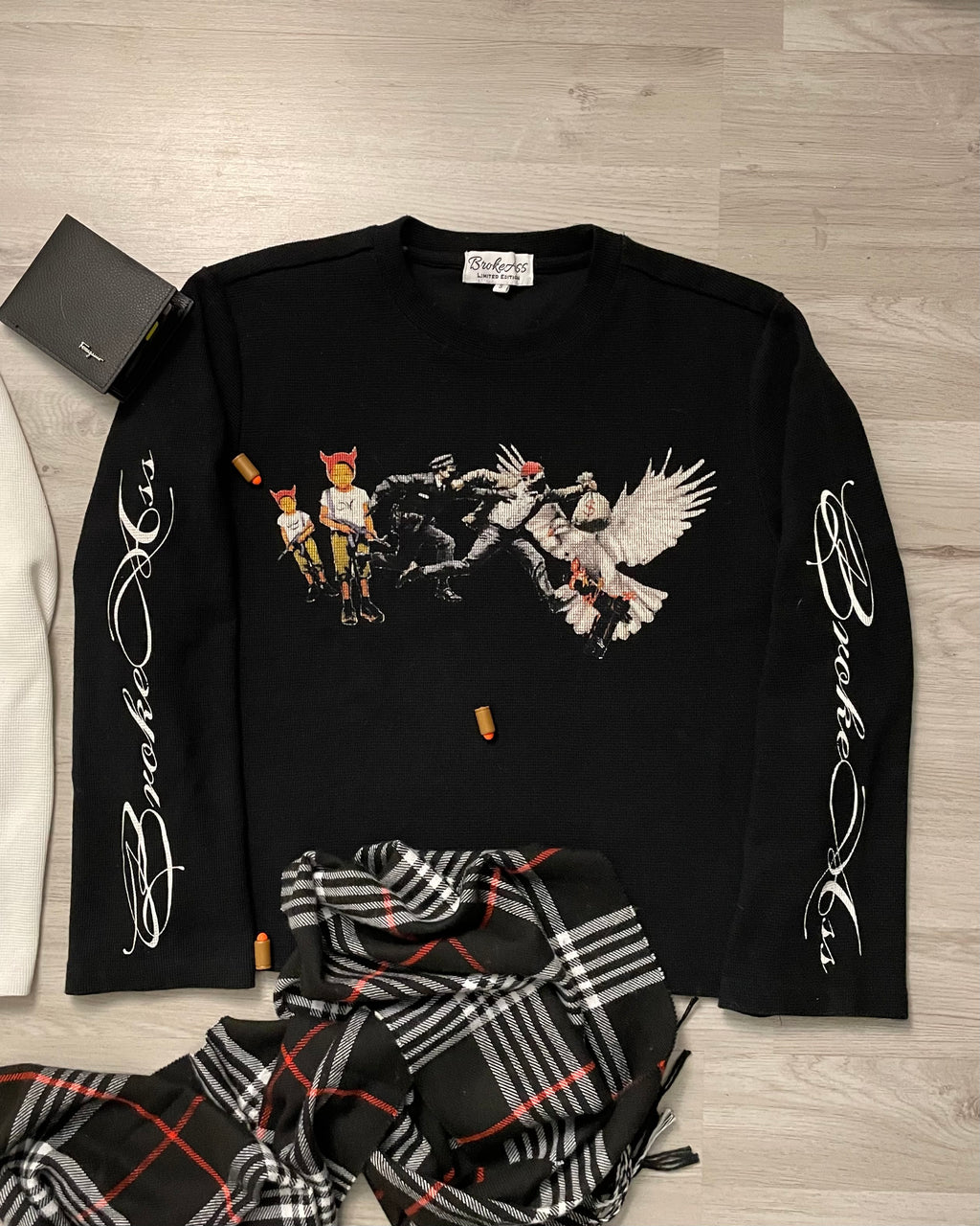 “WAR WORLD” THERMAL BLACK